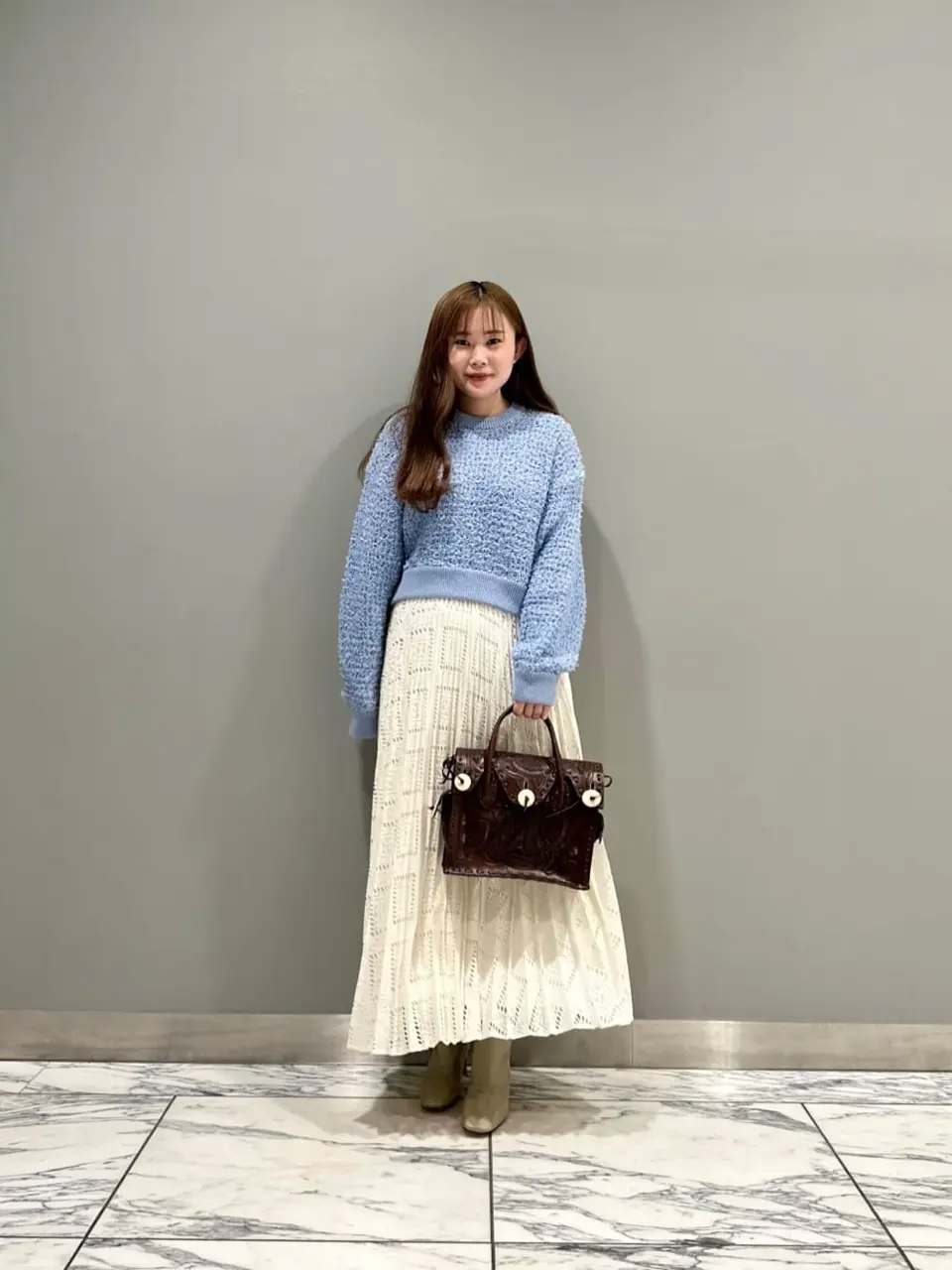  中根　里帆 コーディネート画像