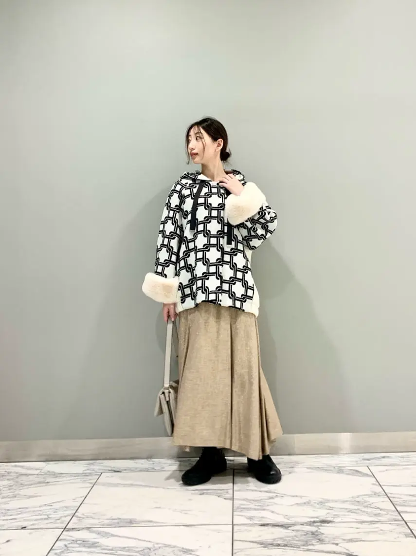 GRACE CONTINENTAL The Banquet eri コーディネート画像