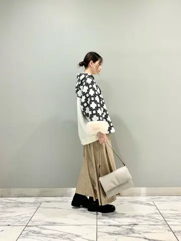 GRACE CONTINENTAL The Banquet eri コーディネート画像