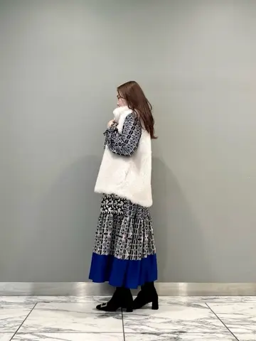 GRACE CONTINENTAL The Banquet 中根　里帆 コーディネート画像