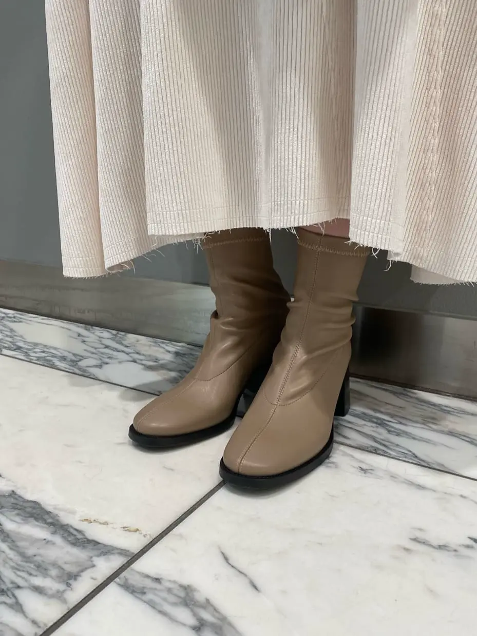 GRACE CONTINENTAL The Banquet 中根　里帆 コーディネート画像