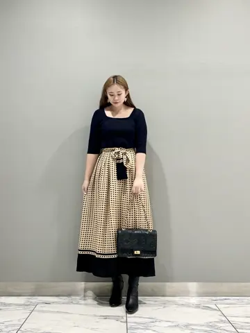 GRACE CONTINENTAL The Banquet 中根　里帆 コーディネート画像