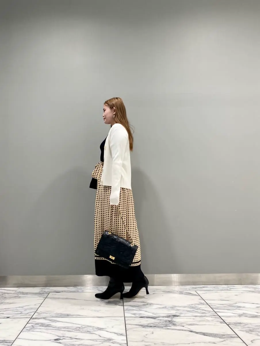 GRACE CONTINENTAL The Banquet 中根　里帆 コーディネート画像