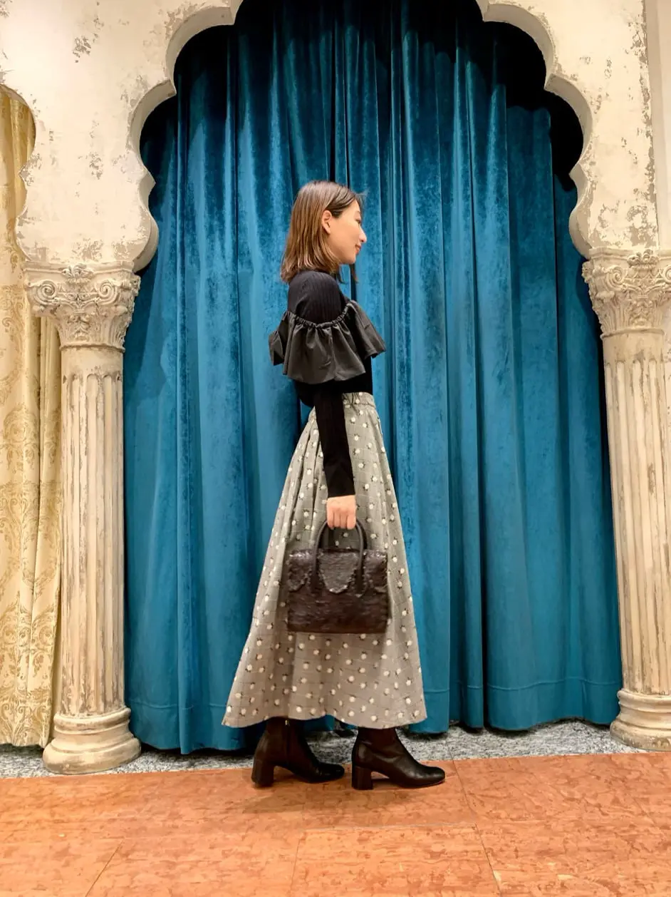 GRACE CONTINENTAL The Banquet eri コーディネート画像