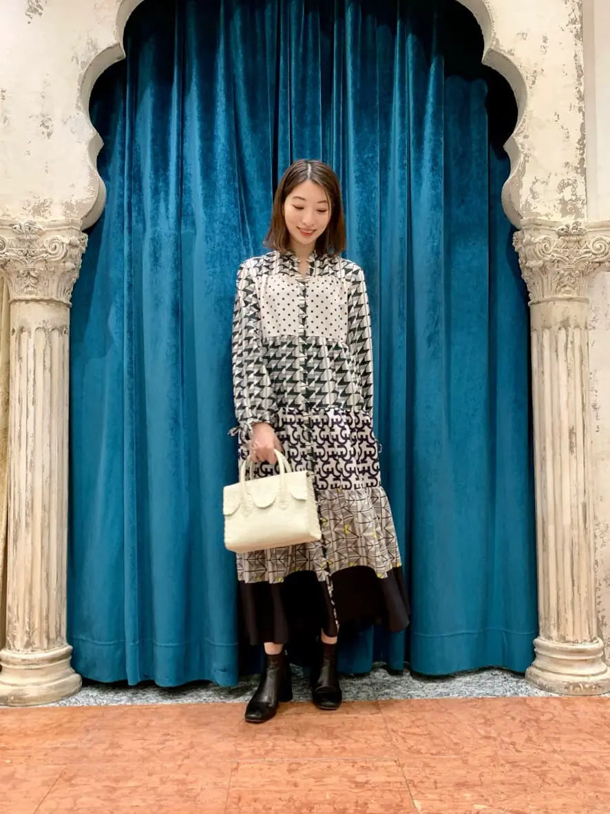 GRACE CONTINENTAL The Banquet eri コーディネート画像