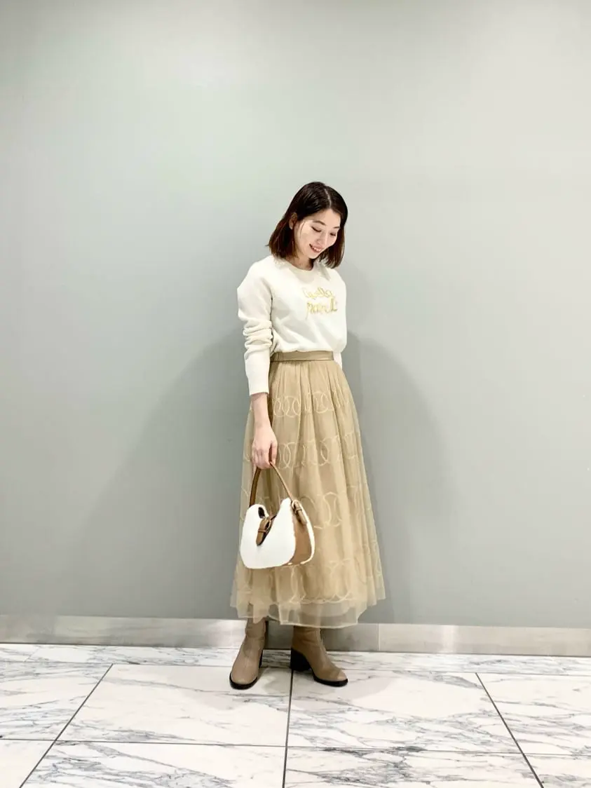 GRACE CONTINENTAL The Banquet eri コーディネート画像