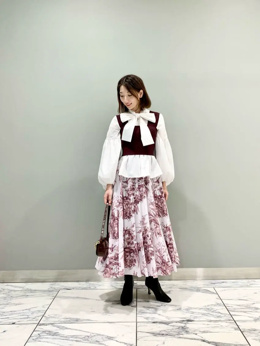 GRACE CONTINENTAL The Banquet eri コーディネート画像