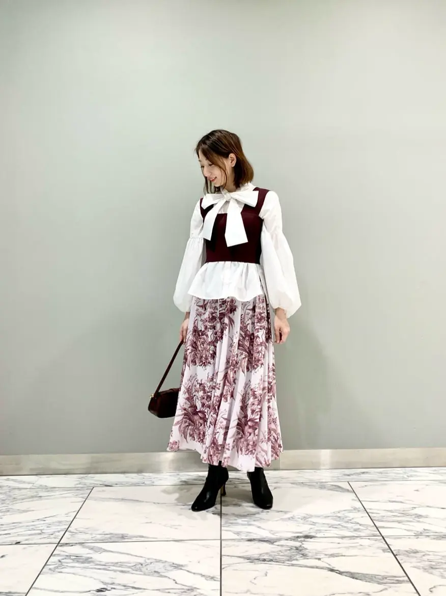 GRACE CONTINENTAL The Banquet eri コーディネート画像