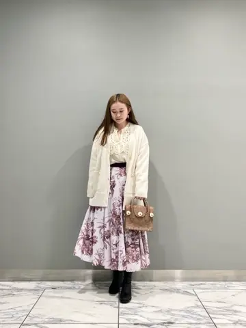 GRACE CONTINENTAL The Banquet 中根　里帆 コーディネート画像