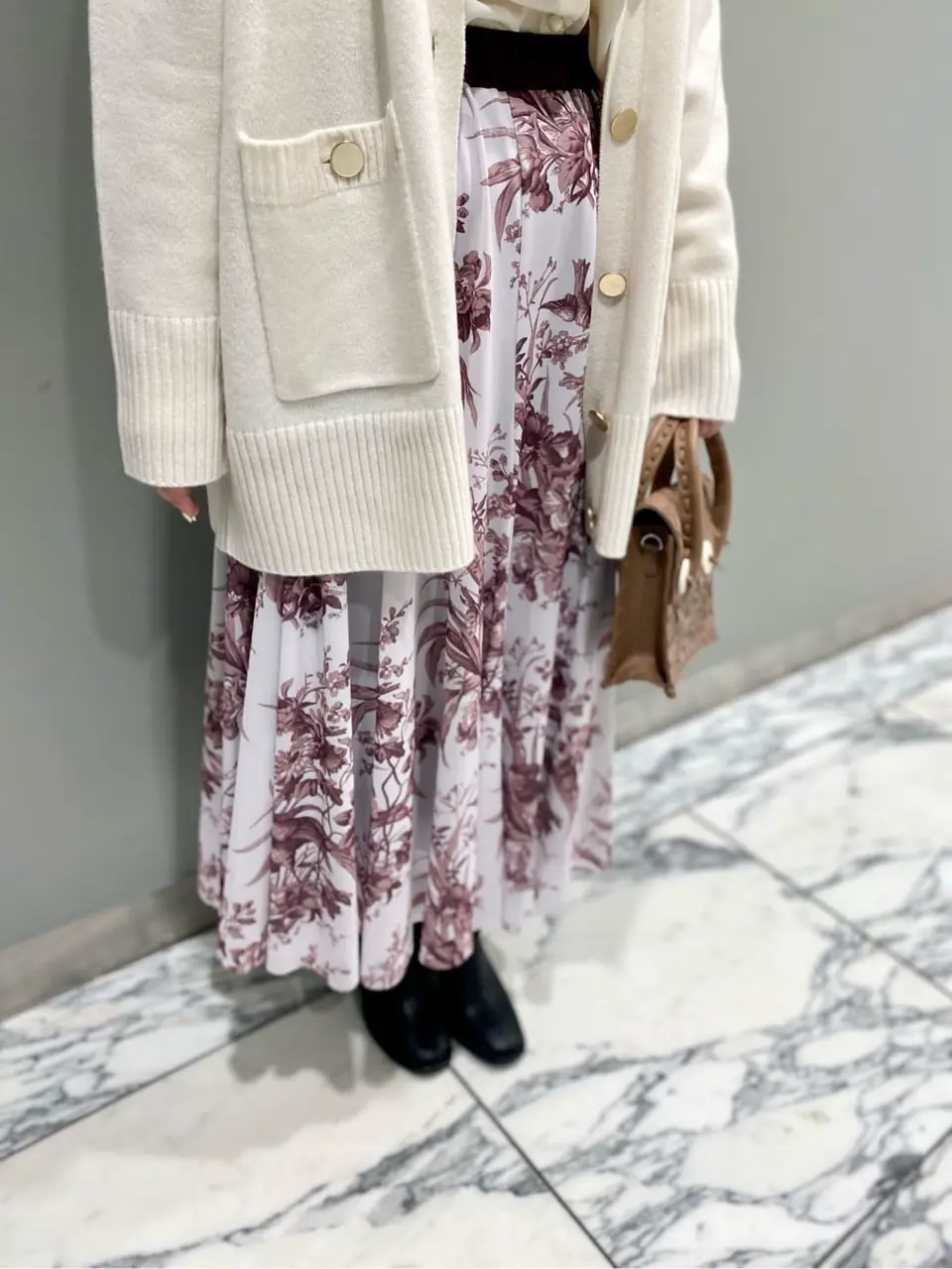 GRACE CONTINENTAL The Banquet 中根　里帆 コーディネート画像