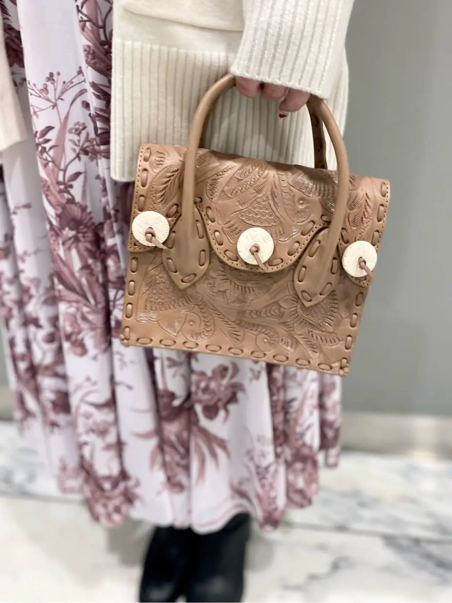 GRACE CONTINENTAL The Banquet 中根　里帆 コーディネート画像