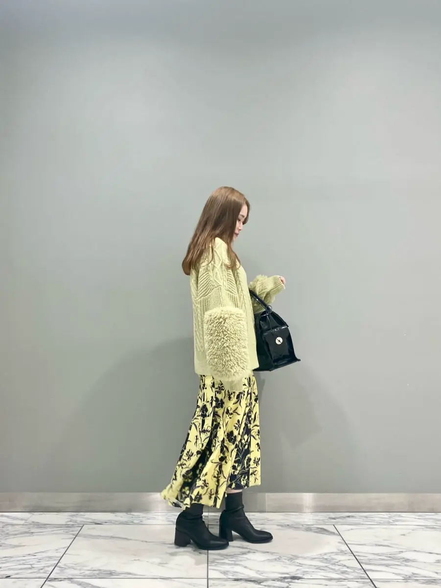 GRACE CONTINENTAL The Banquet 中根　里帆 コーディネート画像