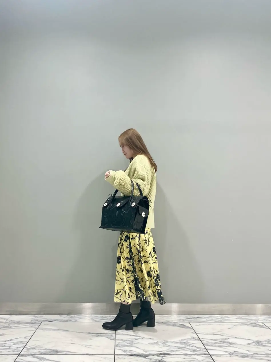 GRACE CONTINENTAL The Banquet 中根　里帆 コーディネート画像