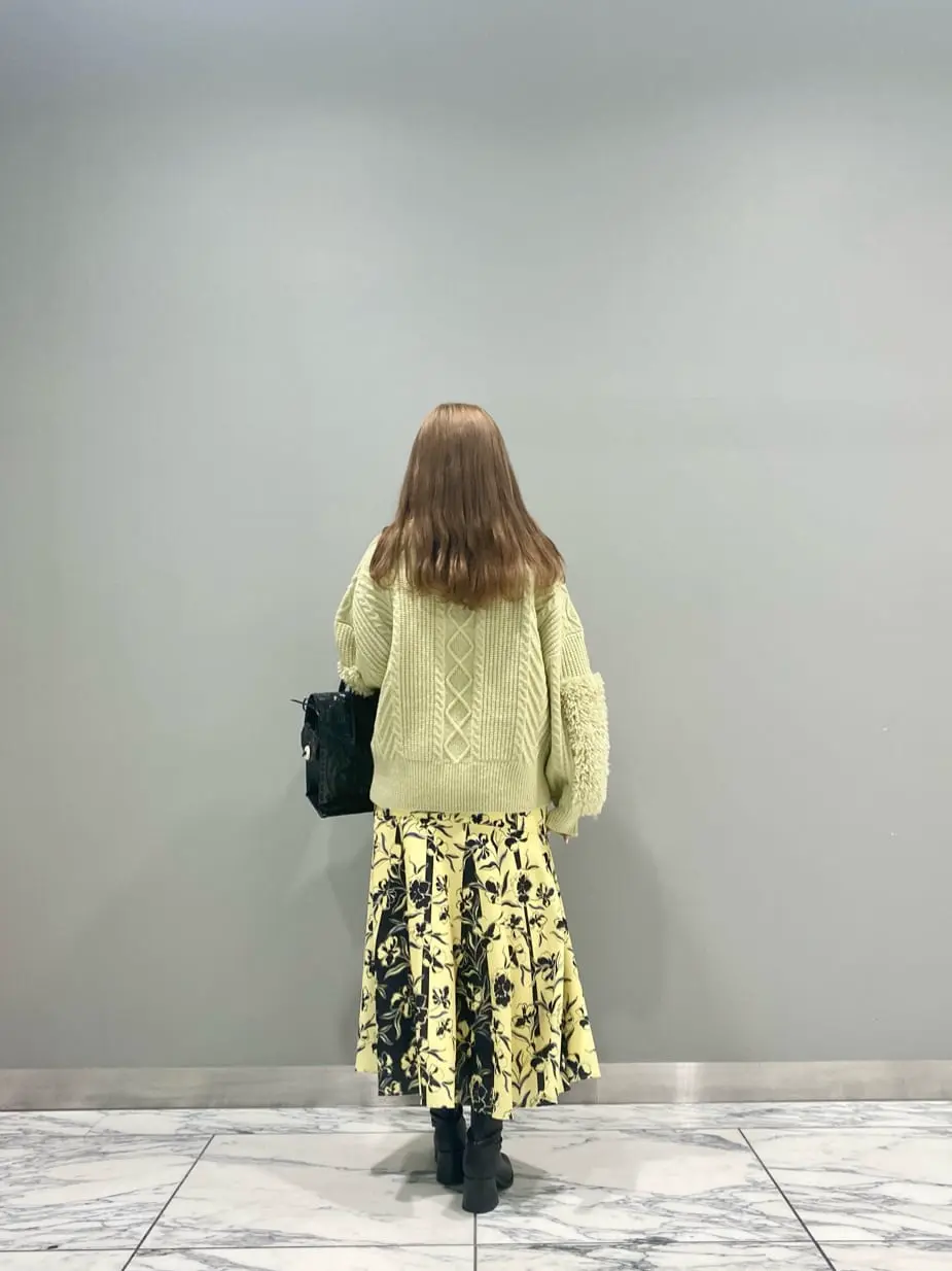 GRACE CONTINENTAL The Banquet 中根　里帆 コーディネート画像