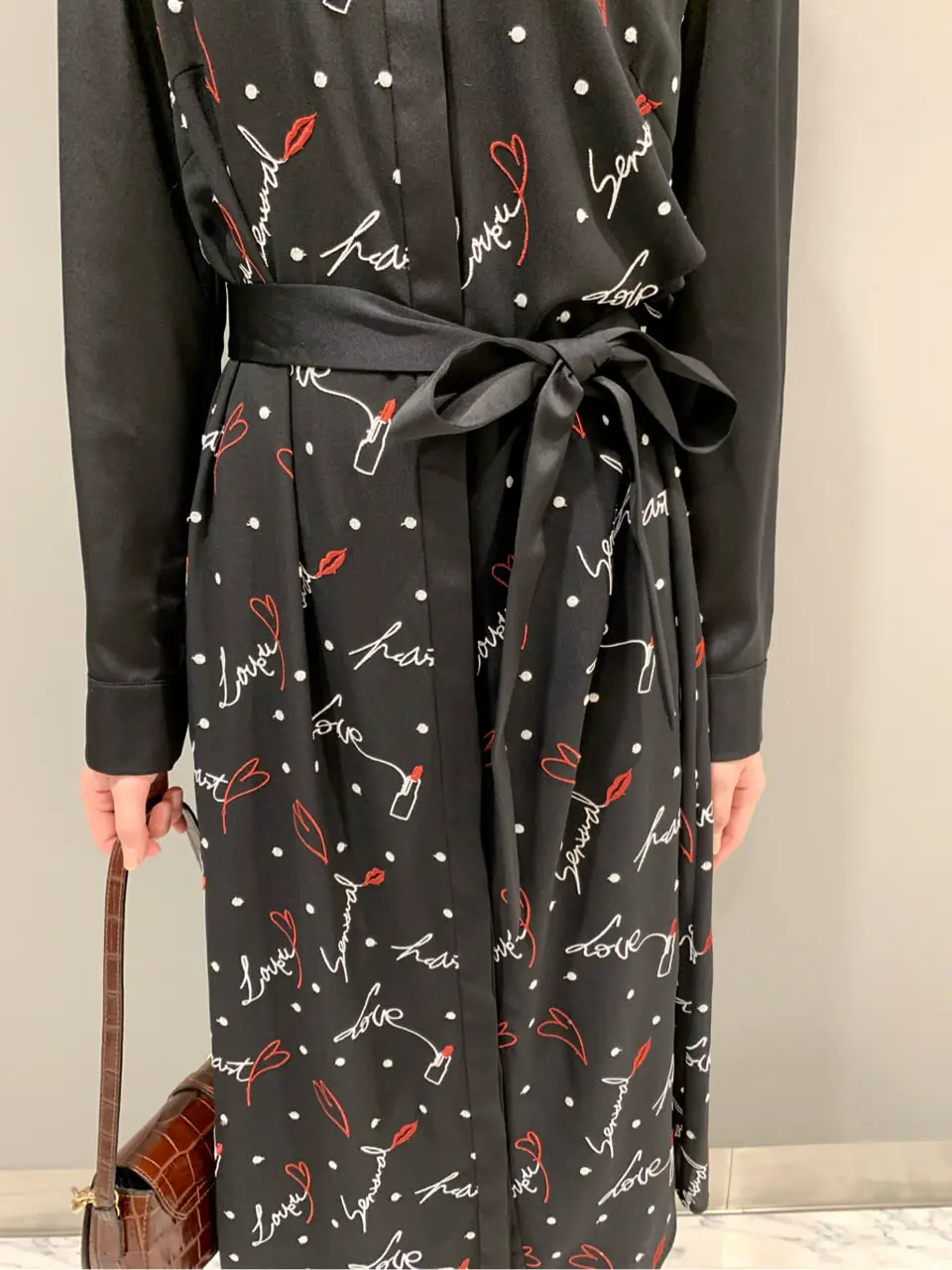 GRACE CONTINENTAL The Banquet eri コーディネート画像