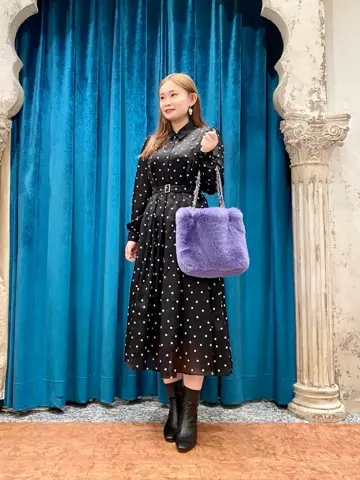 GRACE CONTINENTAL The Banquet 中根　里帆 コーディネート画像