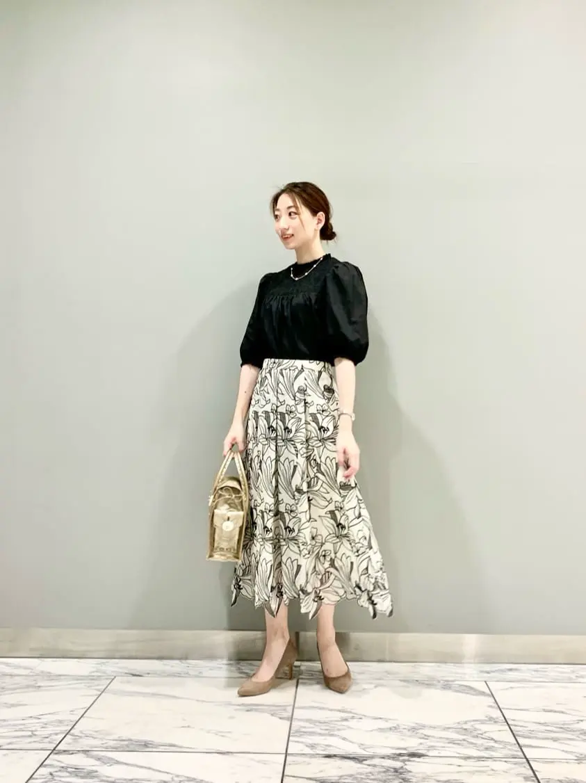 GRACE CONTINENTAL The Banquet eri コーディネート画像