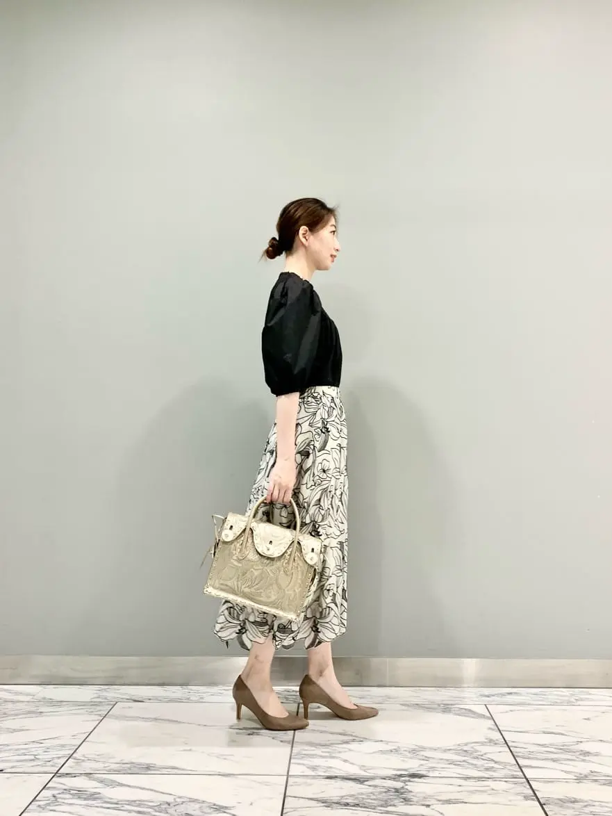 GRACE CONTINENTAL The Banquet eri コーディネート画像