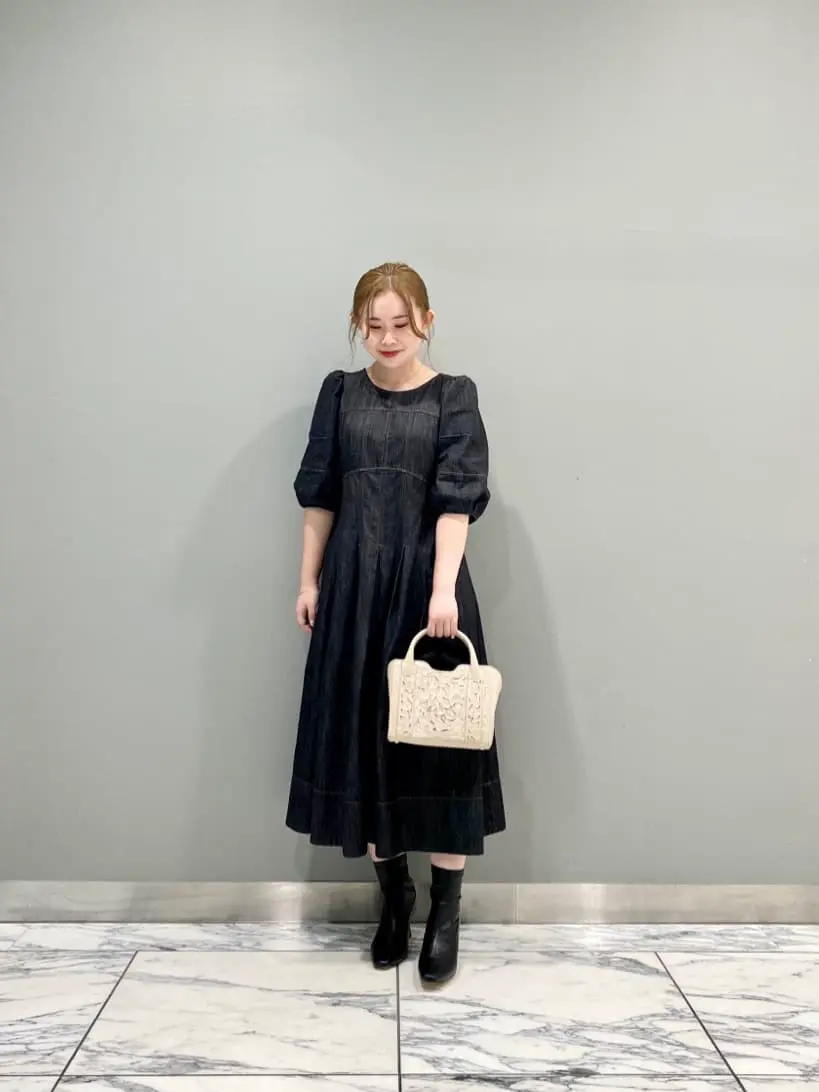  中根　里帆 コーディネート画像