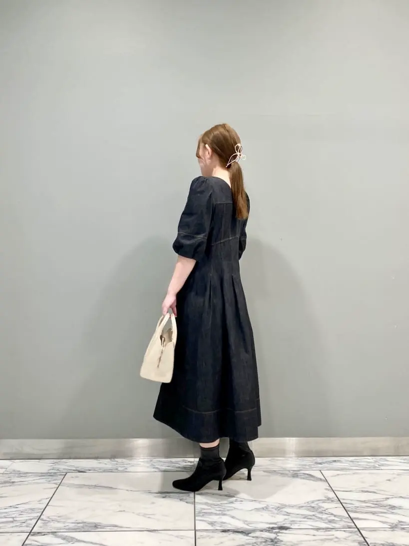 GRACE CONTINENTAL The Banquet 中根　里帆 コーディネート画像