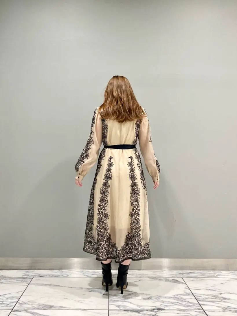 GRACE CONTINENTAL The Banquet 中根　里帆 コーディネート画像