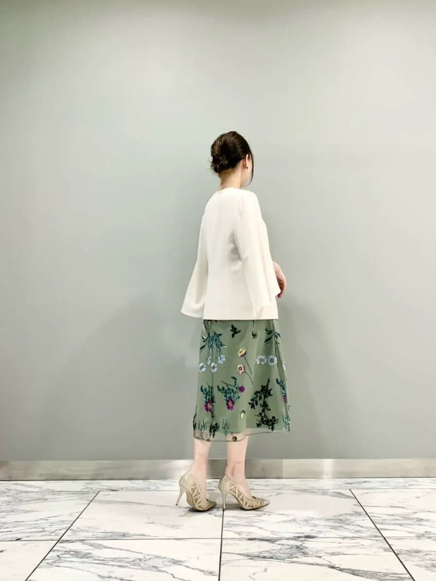 GRACE CONTINENTAL The Banquet eri コーディネート画像