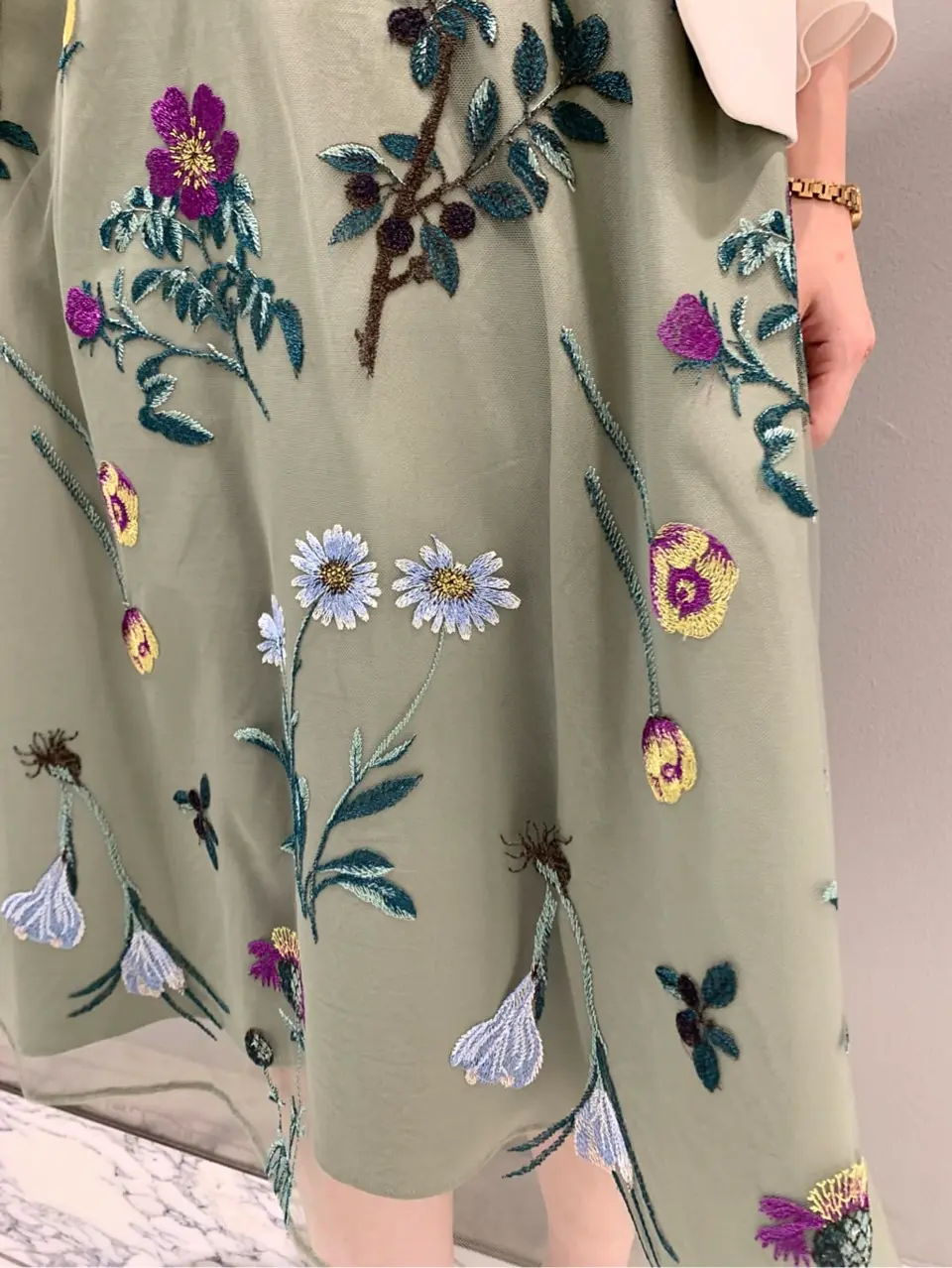 GRACE CONTINENTAL The Banquet eri コーディネート画像