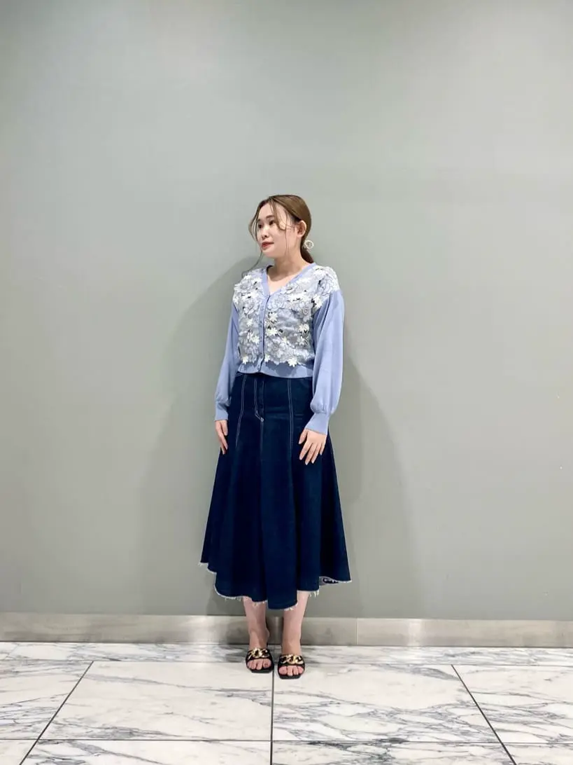 GRACE CONTINENTAL The Banquet 中根　里帆 コーディネート画像