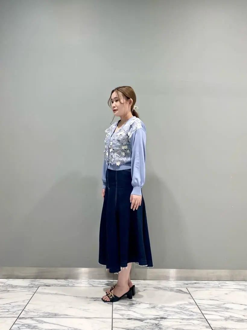 GRACE CONTINENTAL The Banquet 中根　里帆 コーディネート画像