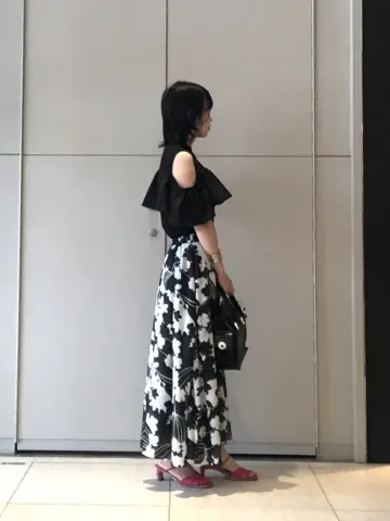 GRACE CONTINENTAL The Banquet 尾田亜沙美 コーディネート画像