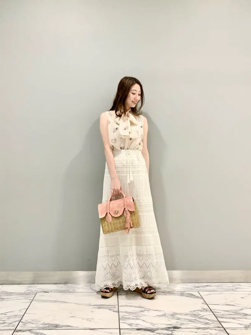 GRACE CONTINENTAL The Banquet eri コーディネート画像