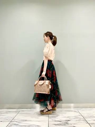 GRACE CONTINENTAL The Banquet eri コーディネート画像