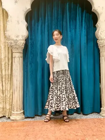 GRACE CONTINENTAL The Banquet eri コーディネート画像