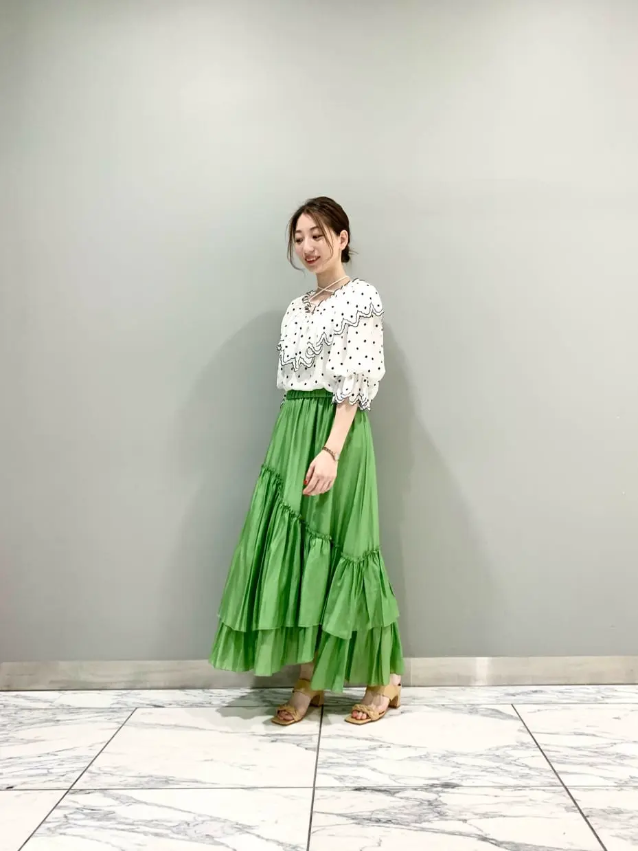 GRACE CONTINENTAL The Banquet eri コーディネート画像