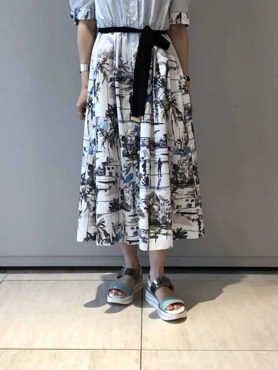 GRACE CONTINENTAL The Banquet 尾田亜沙美 コーディネート画像