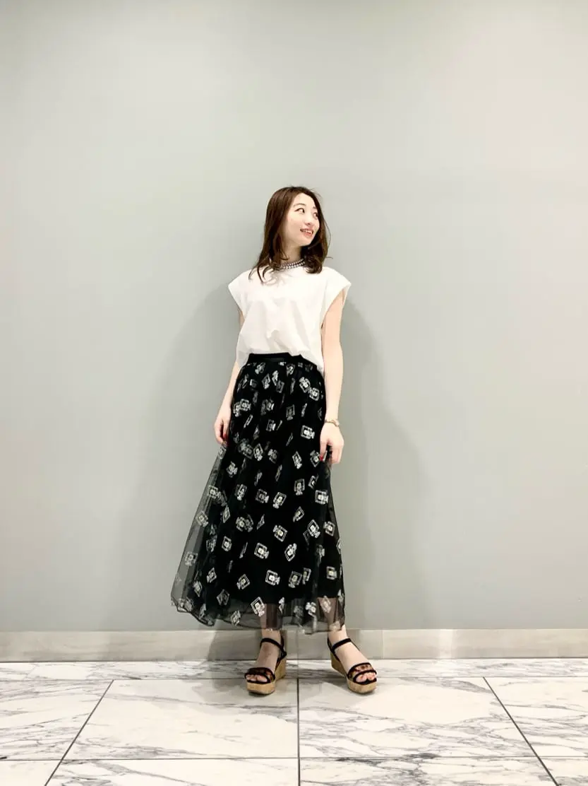 GRACE CONTINENTAL The Banquet eri コーディネート画像