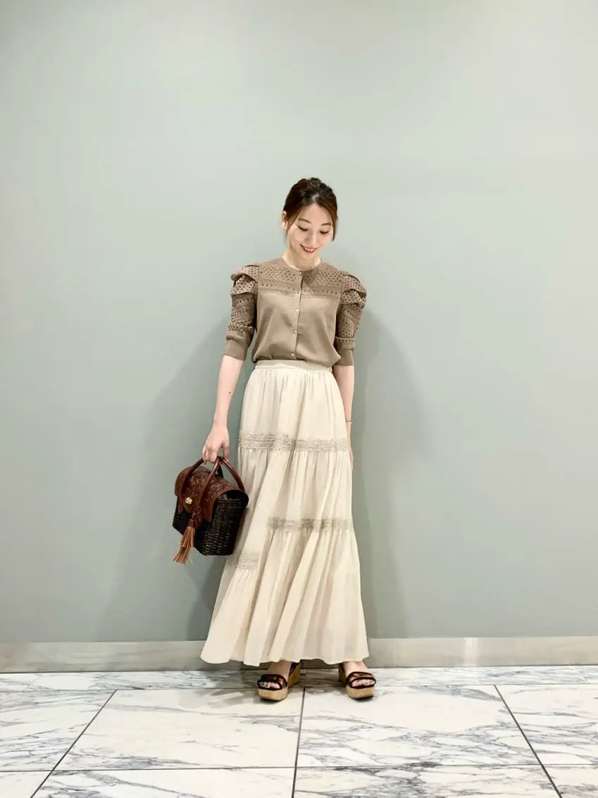 GRACE CONTINENTAL The Banquet eri コーディネート画像