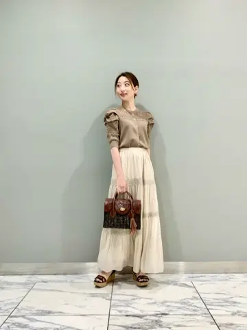 GRACE CONTINENTAL The Banquet eri コーディネート画像