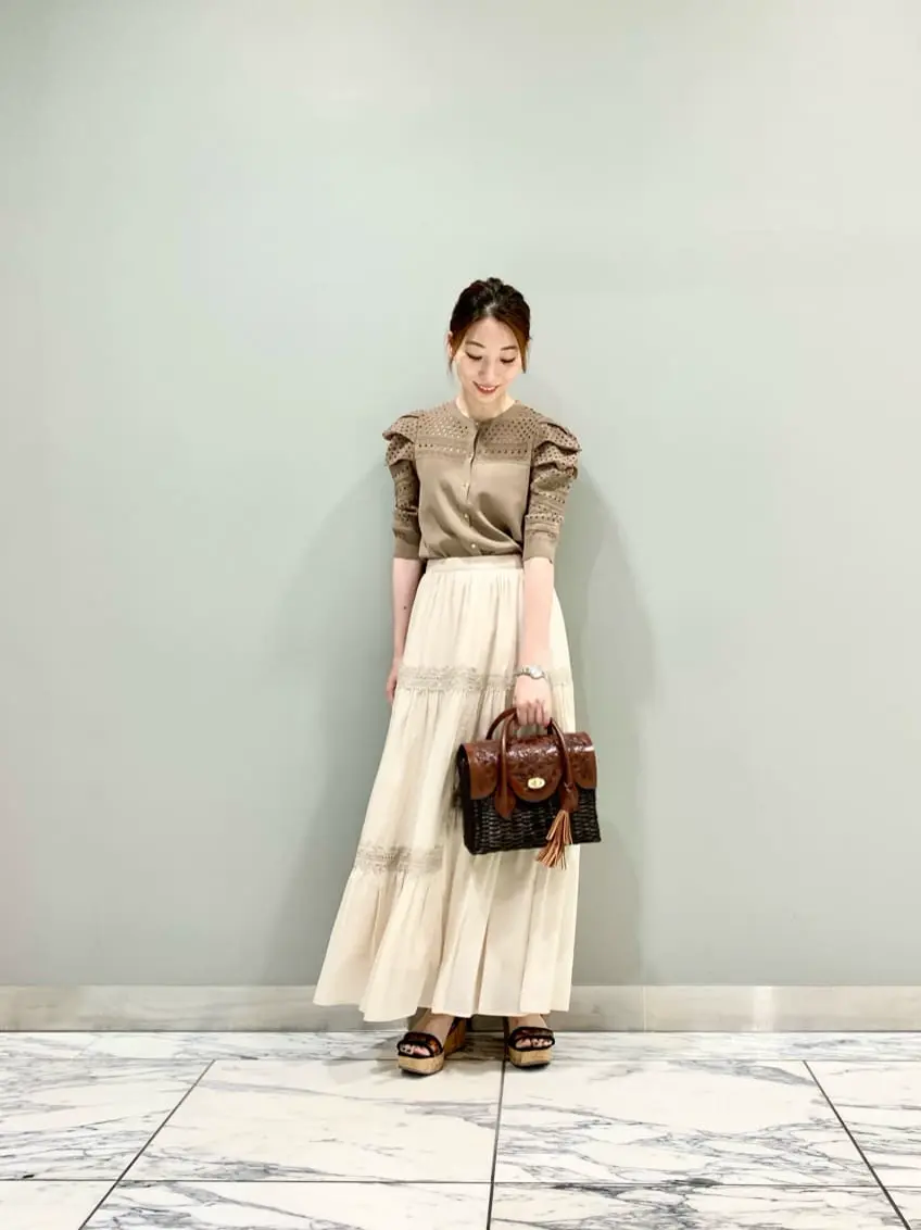 GRACE CONTINENTAL The Banquet eri コーディネート画像