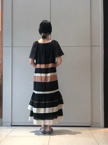 GRACE CONTINENTAL The Banquet 尾田亜沙美 コーディネート画像