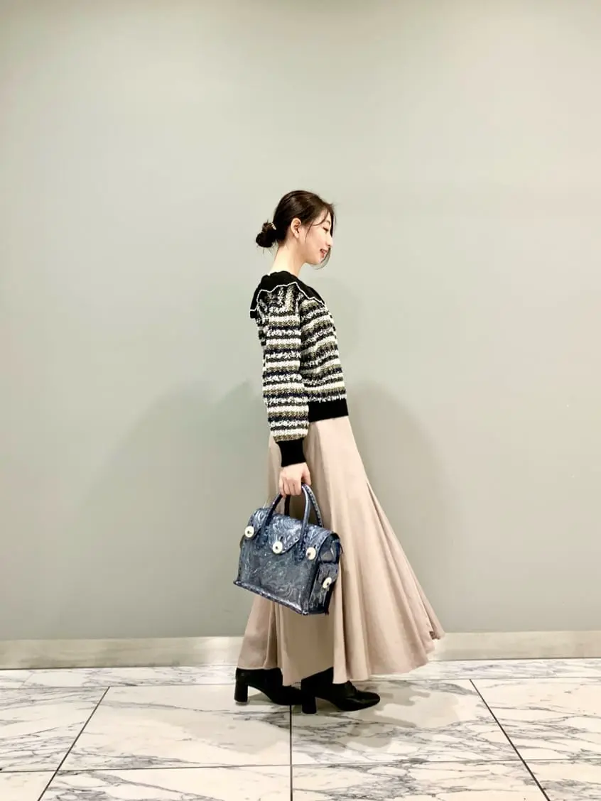 GRACE CONTINENTAL The Banquet eri コーディネート画像