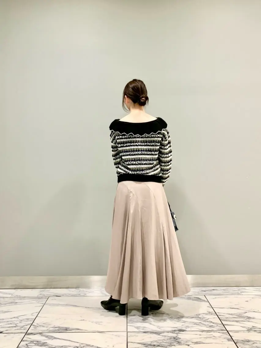 GRACE CONTINENTAL The Banquet eri コーディネート画像