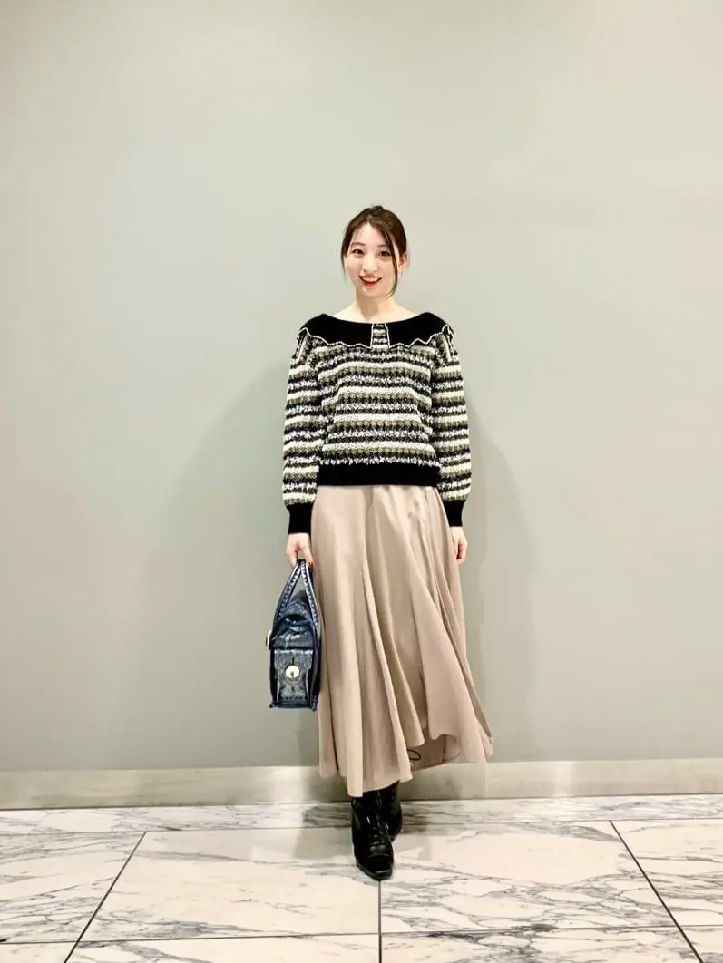 GRACE CONTINENTAL The Banquet eri コーディネート画像