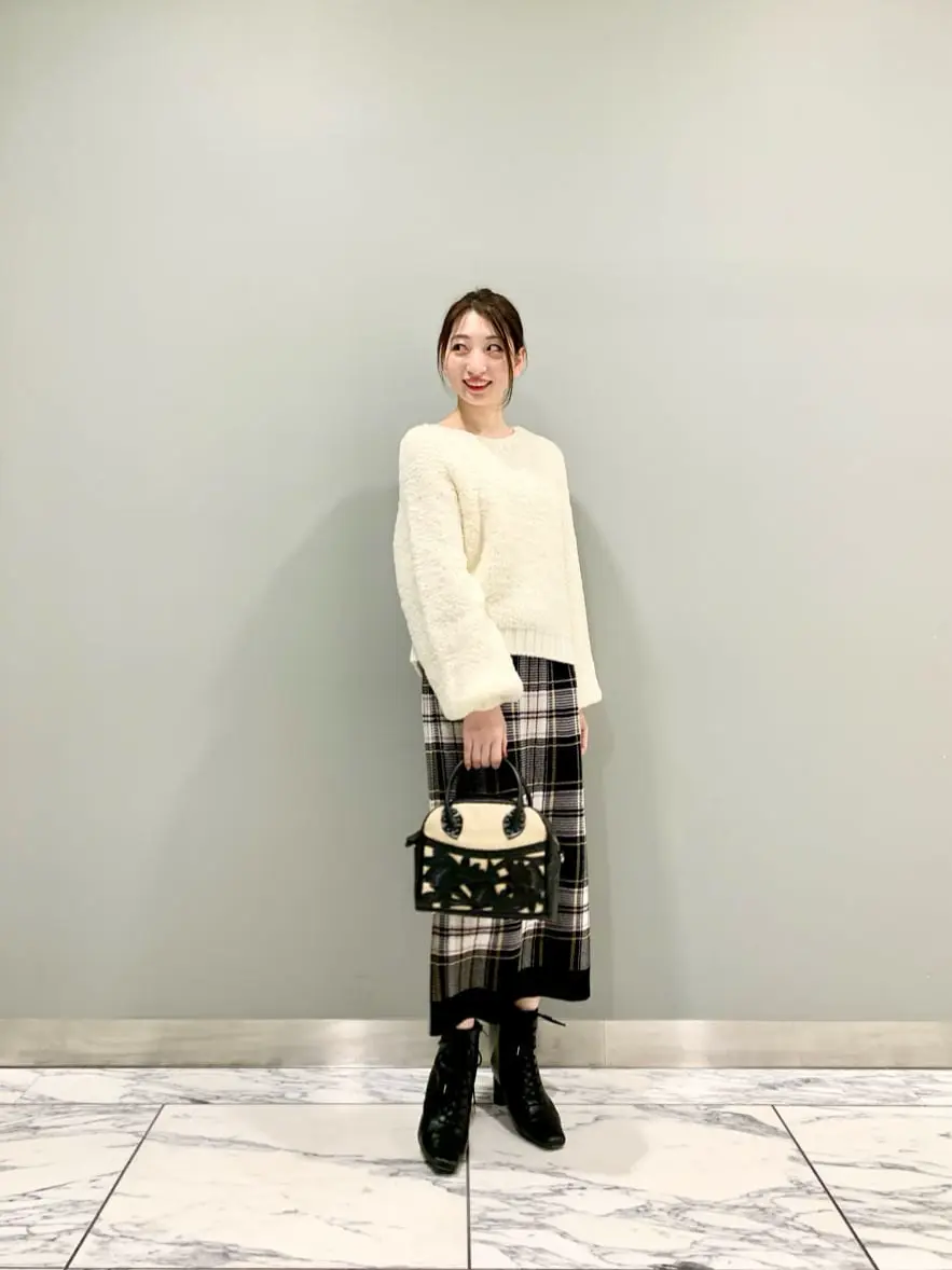 GRACE CONTINENTAL The Banquet eri コーディネート画像