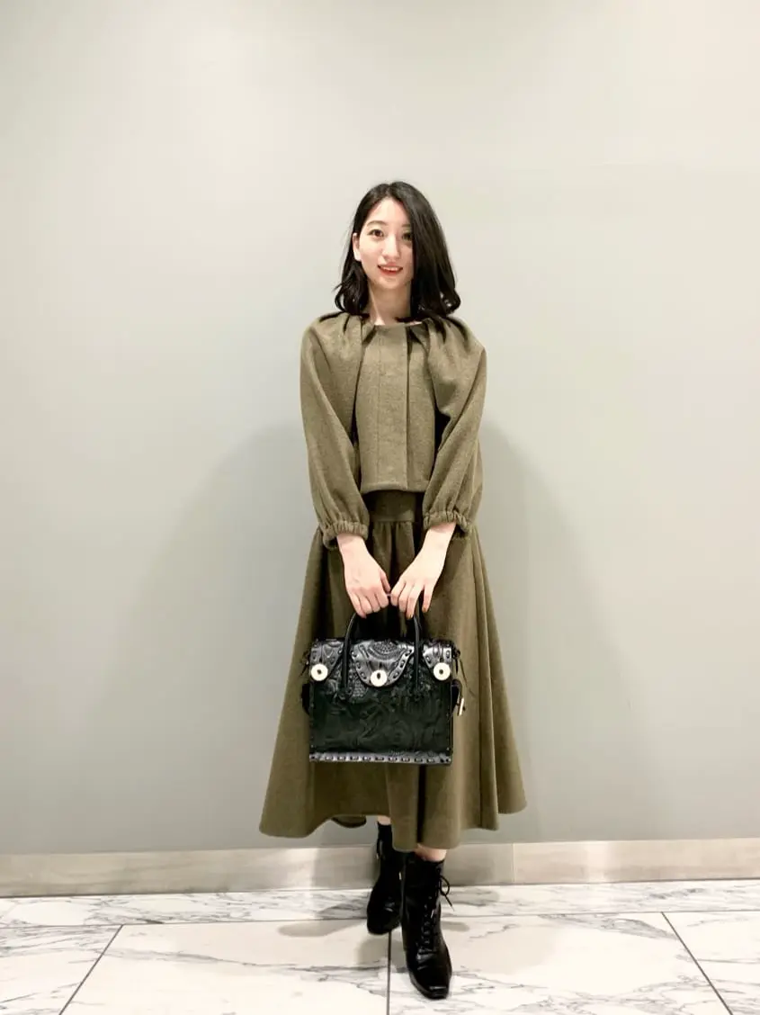 GRACE CONTINENTAL The Banquet eri コーディネート画像