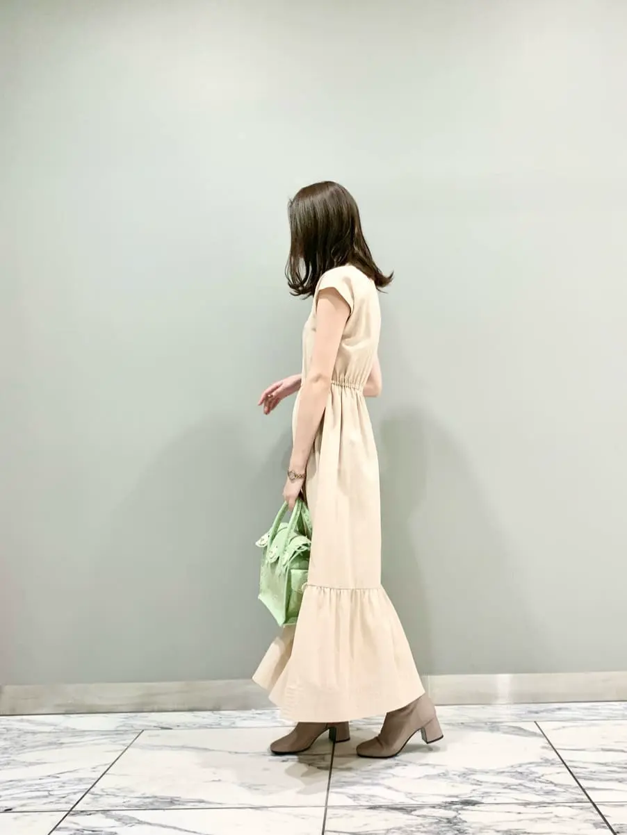 GRACE CONTINENTAL The Banquet eri コーディネート画像