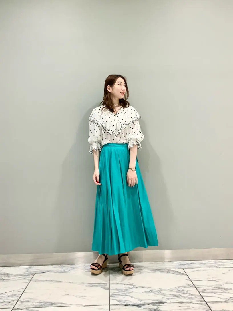 GRACE CONTINENTAL The Banquet eri コーディネート画像