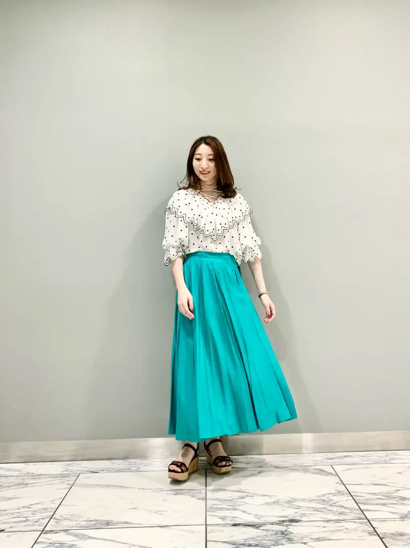 GRACE CONTINENTAL The Banquet eri コーディネート画像