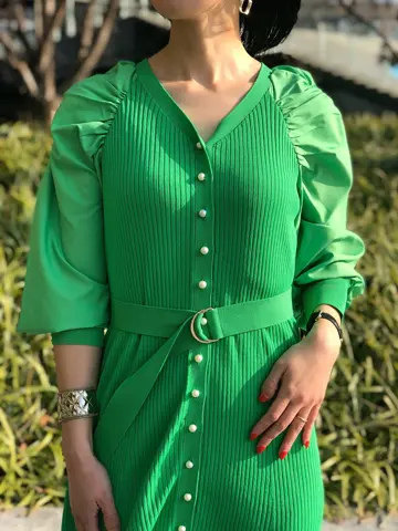 GRACE CONTINENTAL The Banquet 尾田亜沙美 コーディネート画像