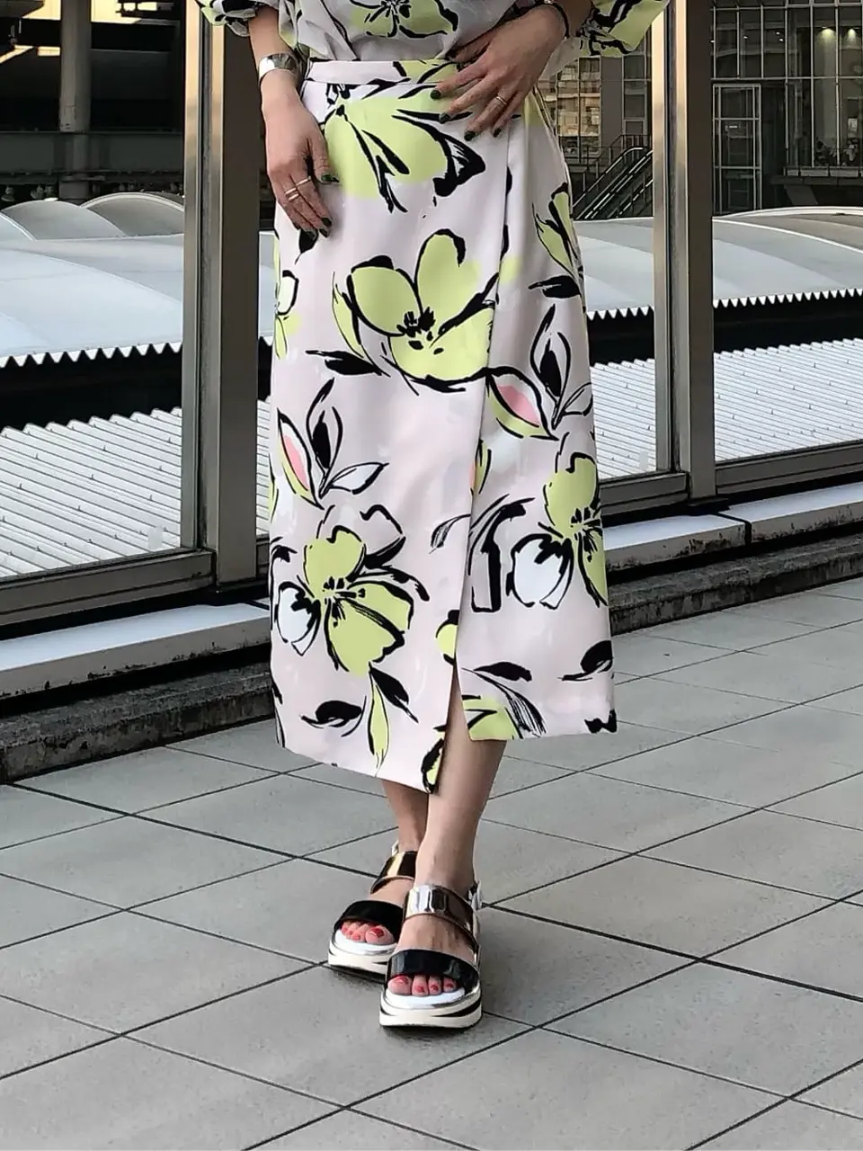 GRACE CONTINENTAL The Banquet 尾田亜沙美 コーディネート画像